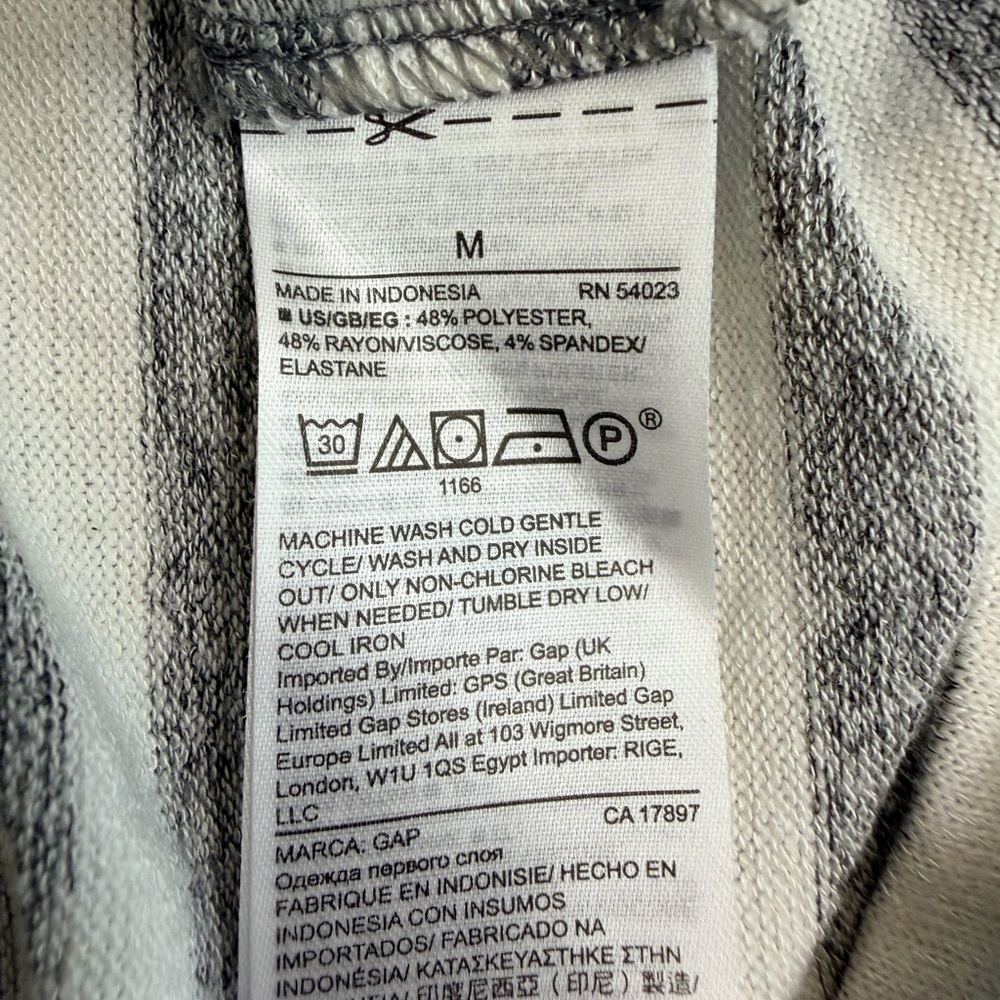 GAP Gray Striped Short Tee w Velvet Trimmed Sleeves - Picture 7 of 8